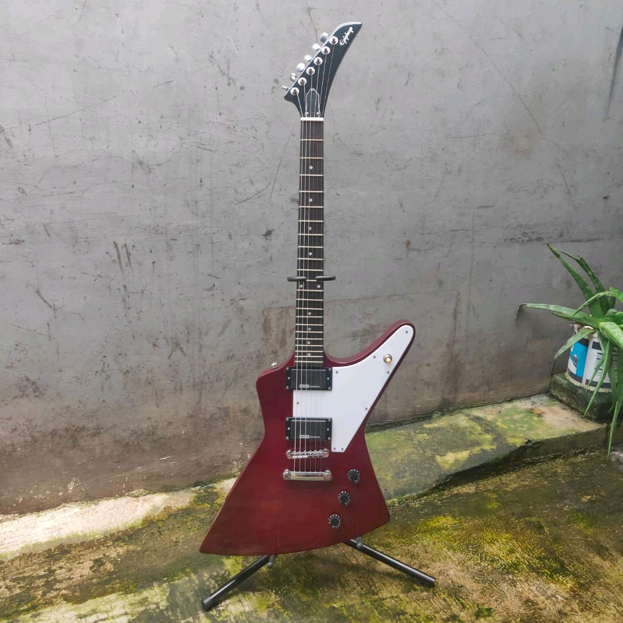 Gitar Elektrik Epiphone Explorer w/ Pickup Active AMTECH High Gain 9v