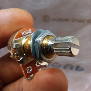 Potensio B250K Drat Kuningan untuk Volume Gitar Bass Fender Startocaster Telecaster ESP Grassroot Ibanez Schecter Anderson potentio meter